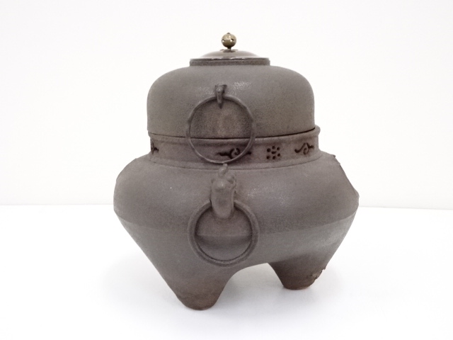  千家十職大西清右衛門造　鉄鬼面風炉釜（共箱）